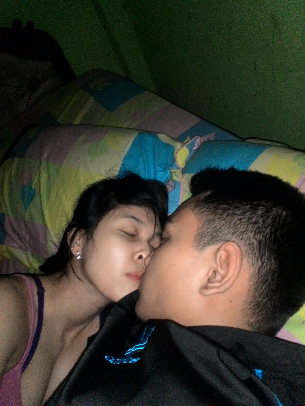 Bocil ciuman. Bokep pacar di. Ciuman hot jilbab. Анак кечил танте pedomom индонезия. Pacaran cipokan.