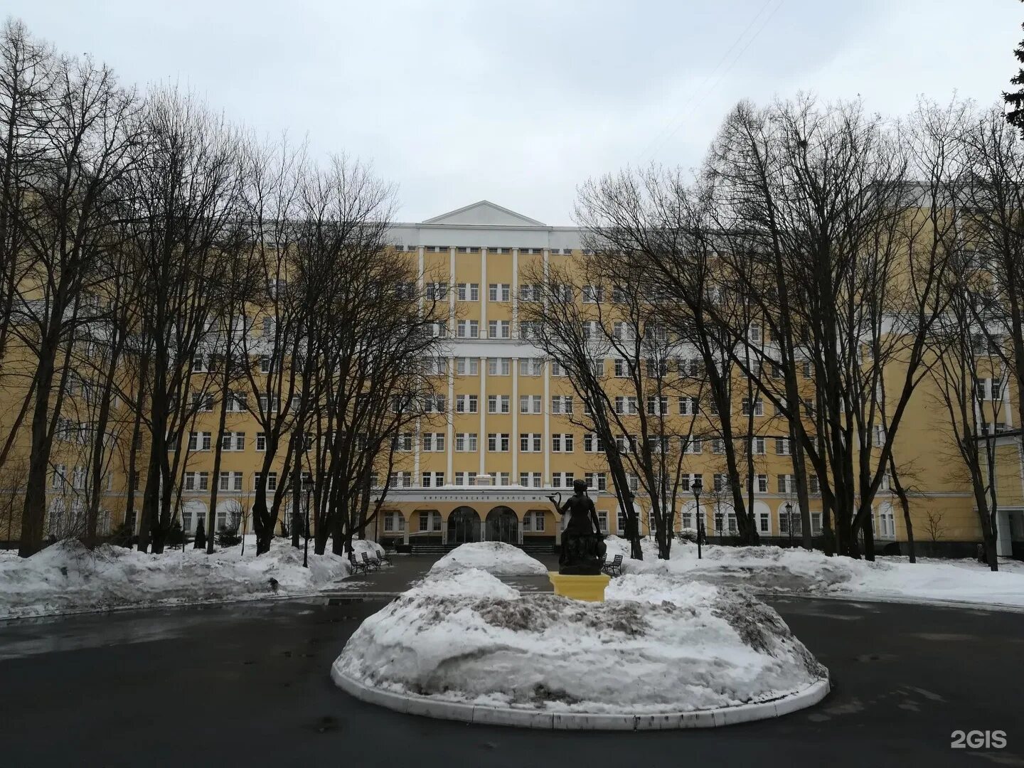 Главный клинический госпиталь москва. Центральный клинический военный госпиталь пехотный переулок. Военный госпиталь 1 пехотный переулок. Центральный военный клинический госпиталь Щукинская.