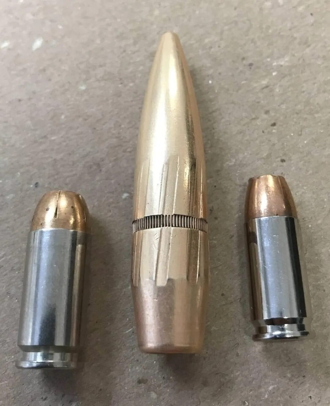 Патрон 50 bmg. 50 BMG патрон. БЗТ 50 БМГ. Калибр 50 BMG. Калибр 50 BMG 12.7x99 мм.