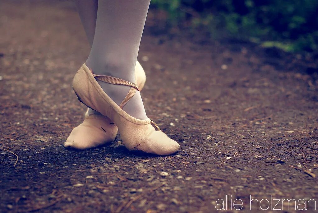 Soft Ballet Flats. Балерина Флат. Ballet Slippers outfits. Ballet Shoes walk Street. Ballet flat