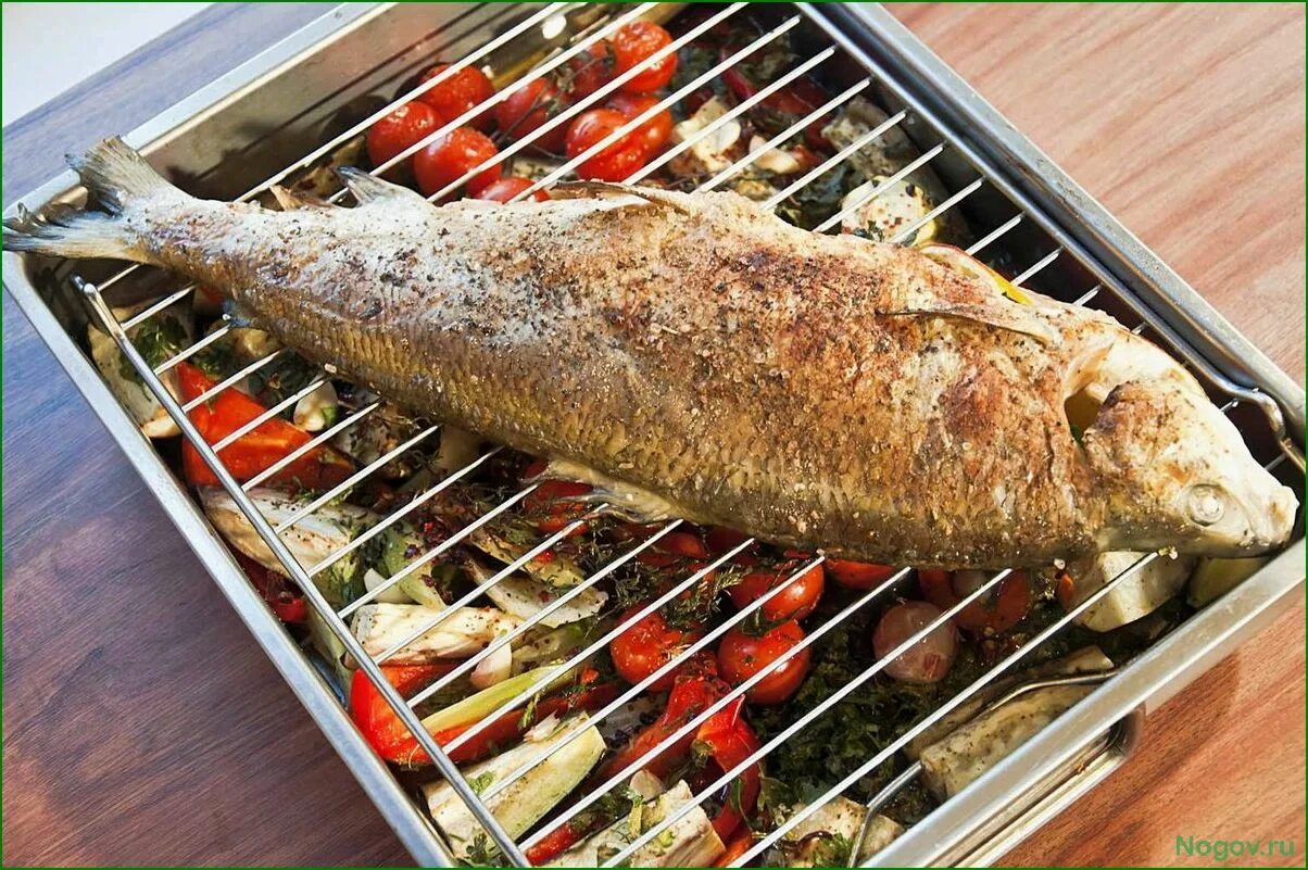 Сиг блюдо. Пыжьян рыба. Рыба сиг в духовке. Сиг в духовке. Сиг рыба рецепты.