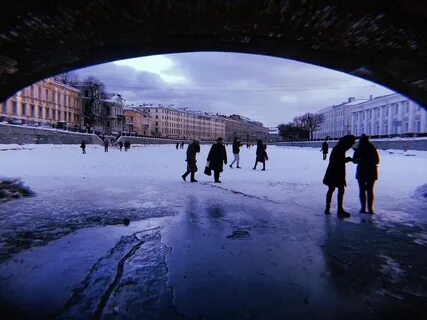 Москва река замерзла