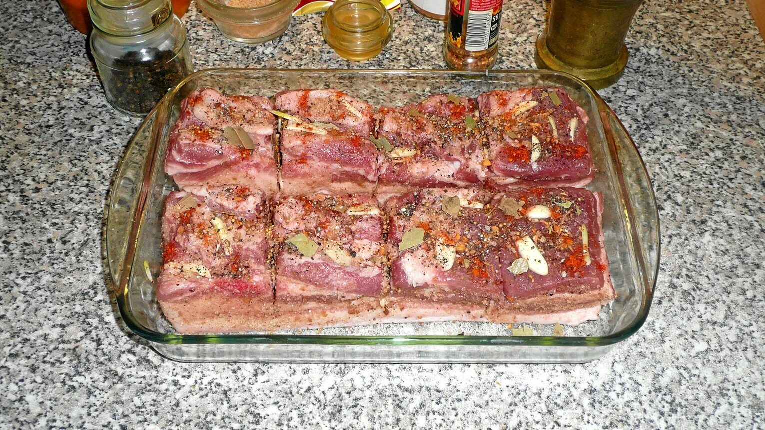 Грудинка в луковой шелухе в мультиварке. Грудинка в луковой шелухе в мультиварке