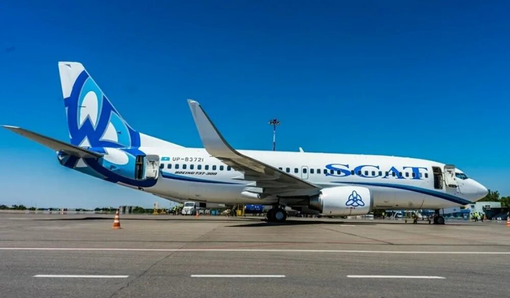 Scat авиакомпания сайт. Боинг 737 Скат. Boeing 737-300 Скат. Боинг 737 авиакомпания scat. Боинг 737 300 scat.