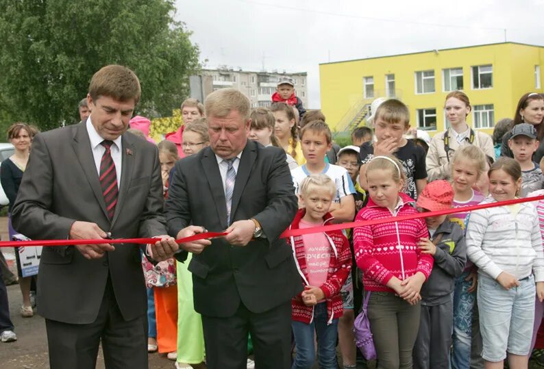 Детсад радуга усолье пермский край. Детский сад сказка оса пермский край. Сад 13. Средняя школа село фоки чайковского района пермский край. Детский сад 38 лысьва.