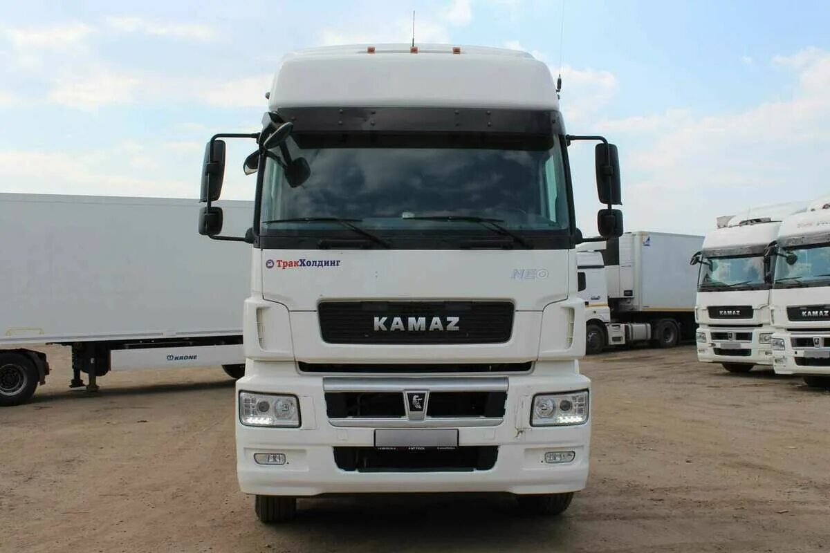 Камаз м 5. КАМАЗ Нео 5490 s5. КАМАЗ м1840 5490-s5. КАМАЗ Нео м 1840. КАМАЗ 5490 белый.