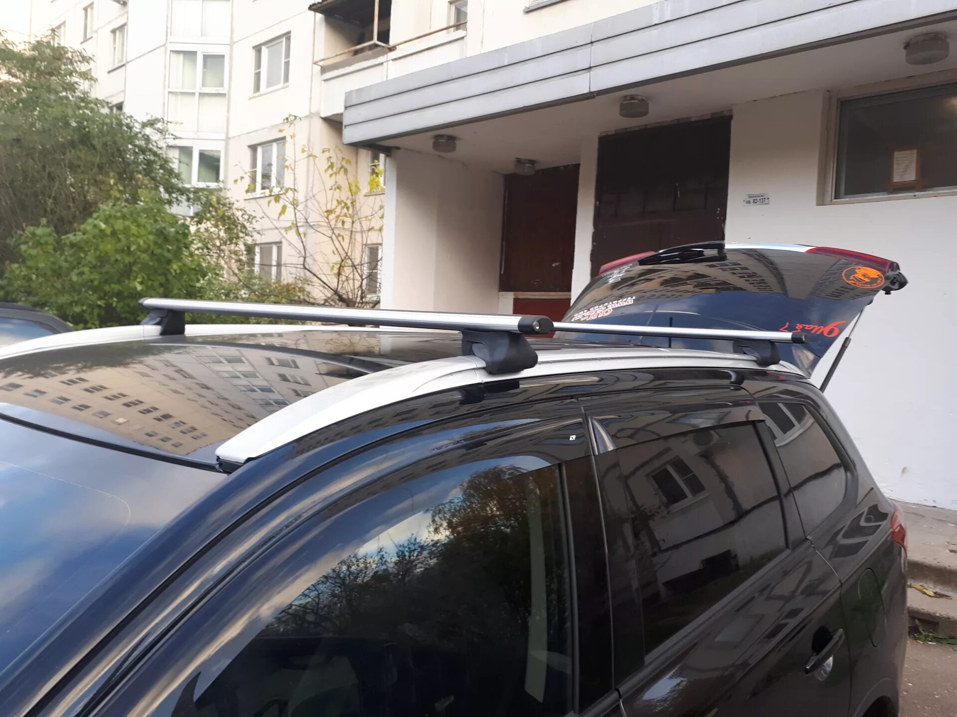 Крыша mitsubishi outlander. Поперечины на крышу митсубиси аутлендер 3. дуги багажника mz314635 на outlander. outlander 3 крыша. митсубиси аутлендер 3 дуги на крышу.