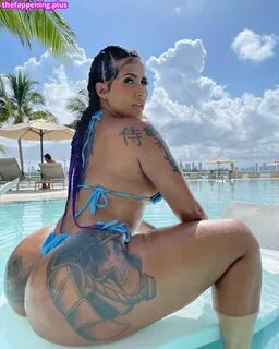 Havaryk  Karen Havary  Queen Havary  queenhavaryk7. 