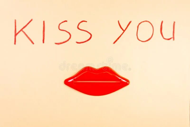 Поцелую ю. Kiss you картинки. Kiss you надпись. Обои с надписью i Kiss you. Карточка i Love you с поцелуями.