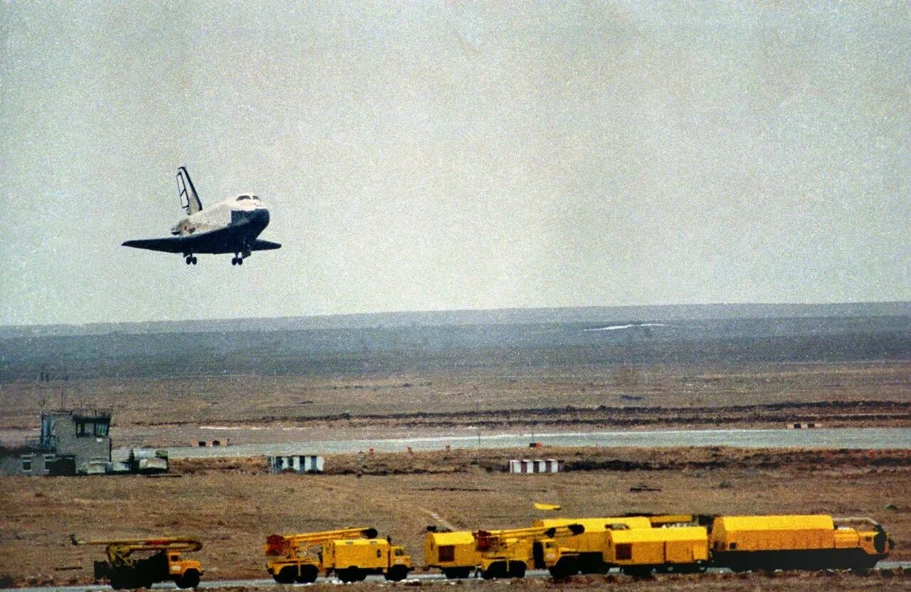 15 ноября 1988. 15 ноября 1988