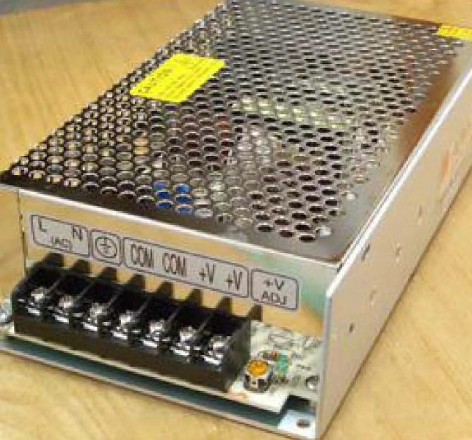 Блок питания 24в 200вт. Блок питания lc-n200w-12v. lc-n100w-12v. блок питания 12v 75w. блок питания 5 200 ватт.