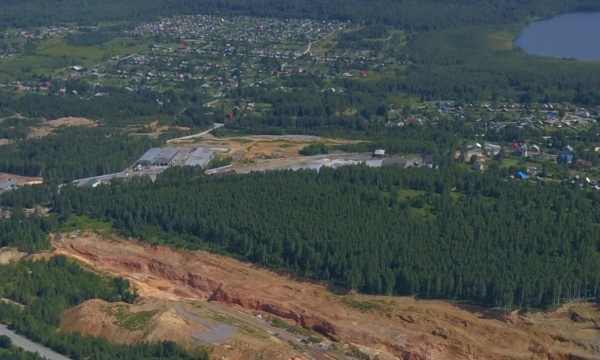 Погода дегтярск на 10 дней свердловская область. САНТЕРМО Дегтярск. Город Дегтярск Свердловской области. Груберские горы Дегтярск. Габродиобаз Дегтярск.