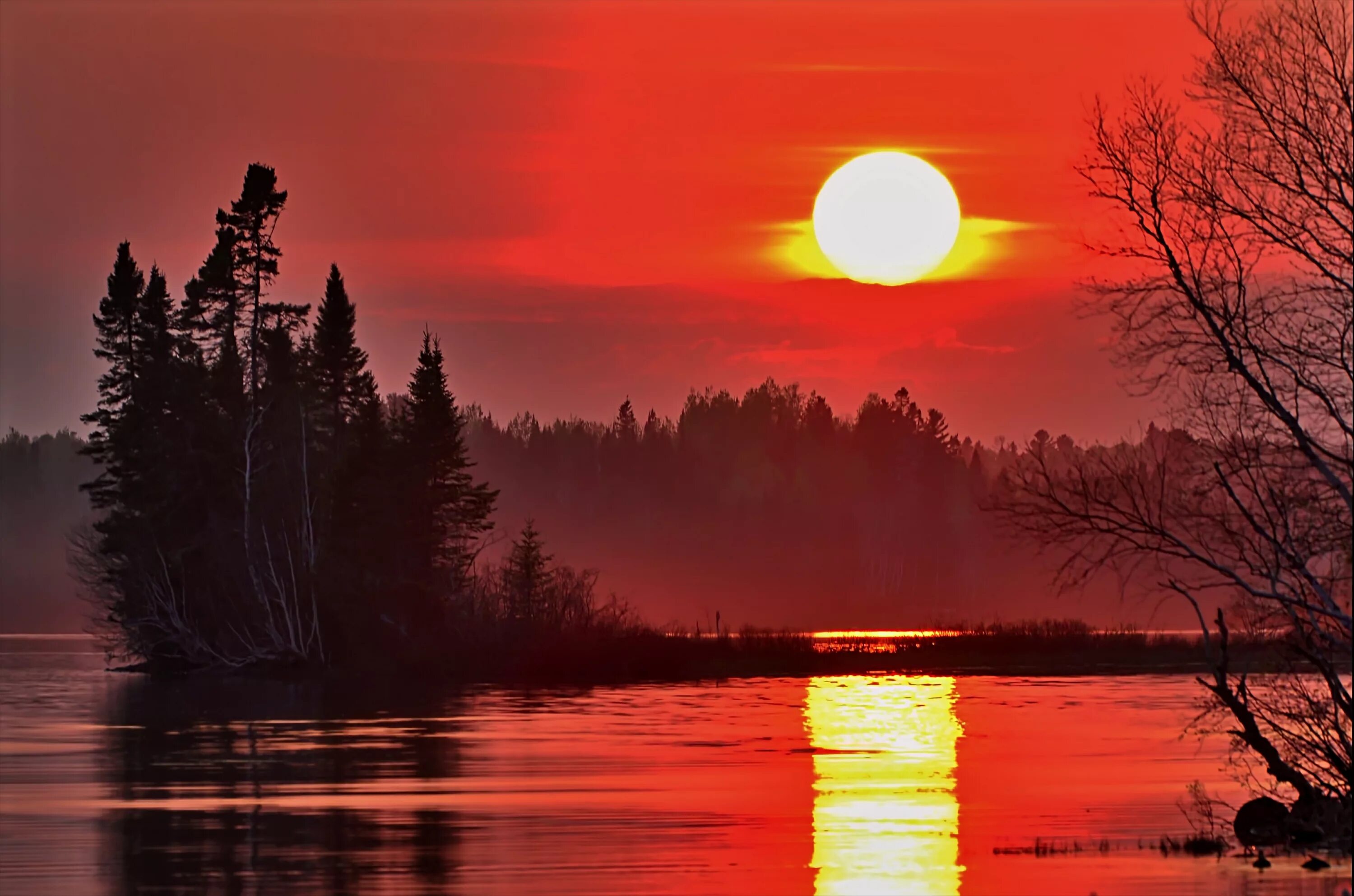 Закат солнца. Красивый закат. Пейзаж закат. Природа вечер.