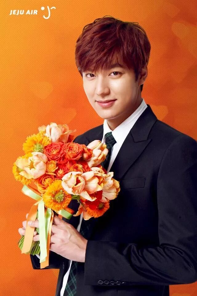 Хван сок-чон. Ким хюн джунг. Рейн с цветами корейский актер. Дни рождения корейских актеров. Корейский актер ким бом.