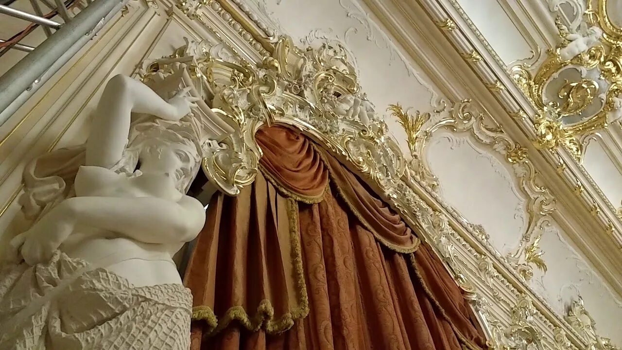 Санкт петербург опера санкт-петербурга официальный. Камерный музыкальный театр санктъ-петербургъ опера. Особняк барона фон дервиза галерная 33. Галерная 33 опера санкт-петербург. Санкт петербург опера галерная 33.