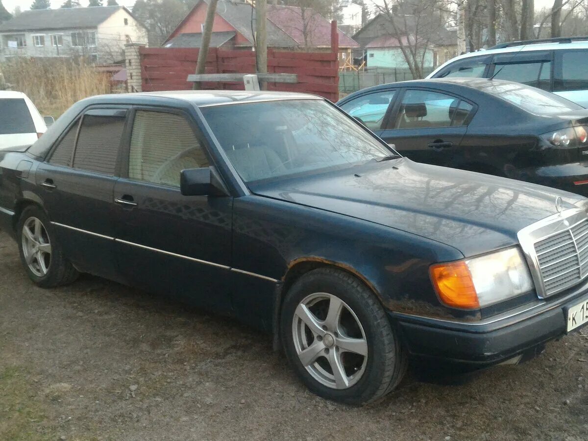 Mercedes 1992. Мерседес 124 1992. Mercedes-Benz w124, 1992. Mercedes 124 1992. Мерседес Бенц 124 1992.