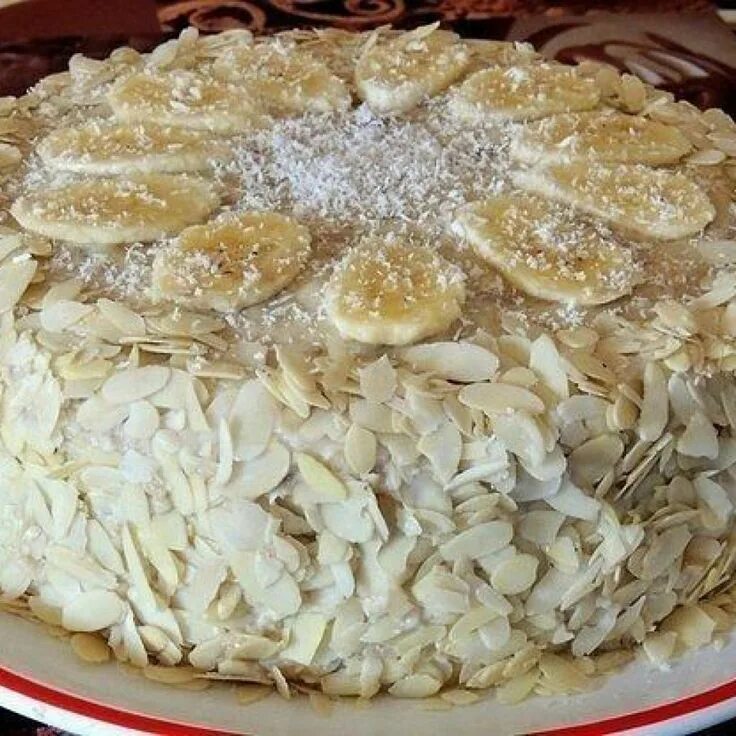 Испечь банановый торт. Домашний торт с бананами и сгущенкой. торт с бананом и сгущенкой.