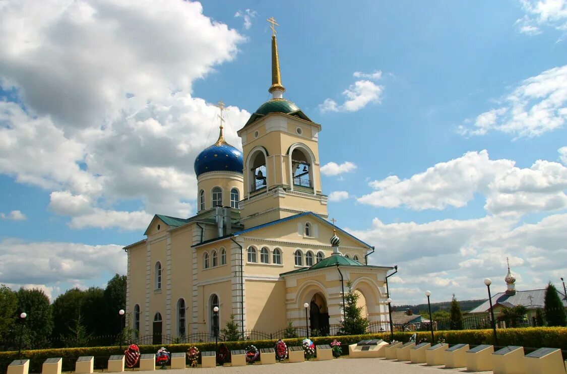 Церковь с хохол Хохольский район. Храмы Хохольского района. Поселок Хохольский Воронежской области. С. хохол Хохольского района Воронежской области.