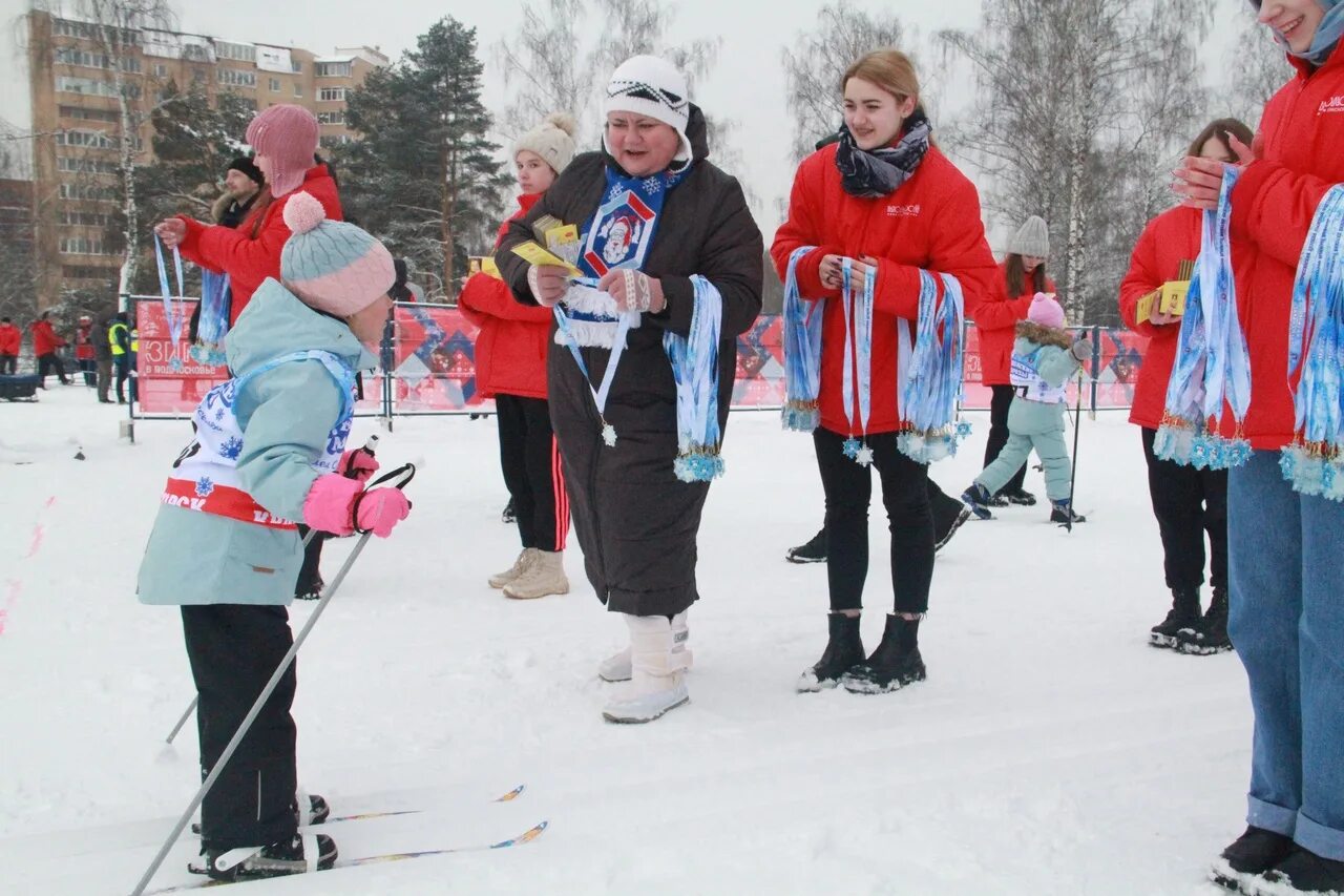 детский фестиваль крещенские морозы. детский фестиваль крещенские морозы. красногорск лыжная трасса. крещенские морозы лыжная гонка. лыжня россии.