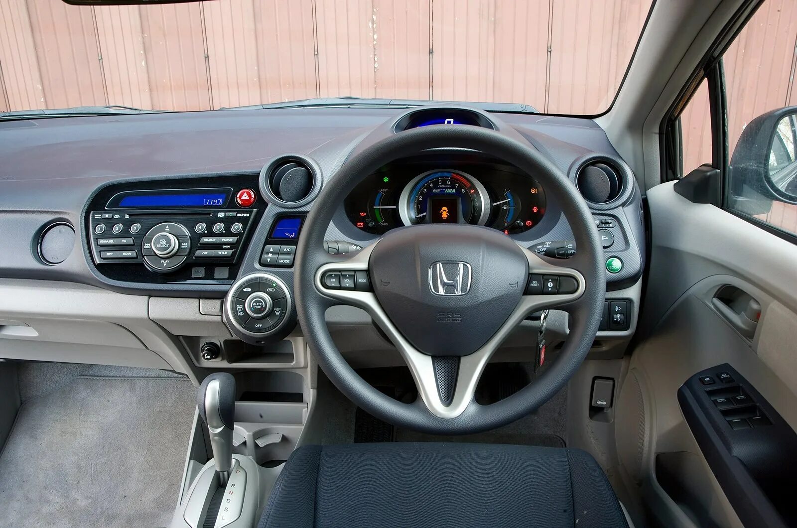 Салон инсайт. Honda Insight салон. Honda Insight 2010. Honda Insight 3к салон. Honda Insight 2009 салон.