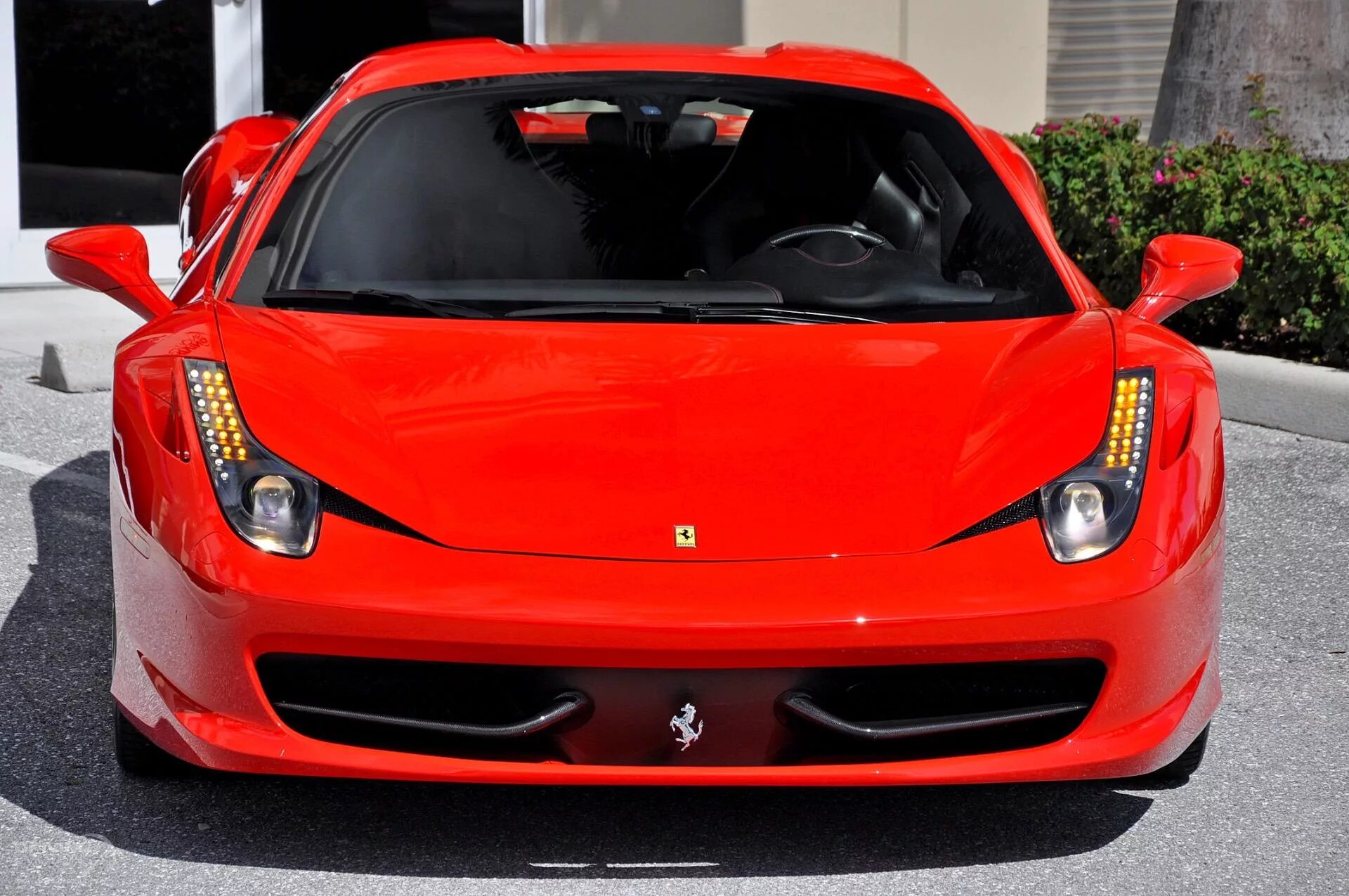 Выпуск ferrari. Ferrari 458 Spider. Феррари Спайдер 458 кабриолет. Ferrari 458 Scuderia. Феррари 458 Италия Спайдер.