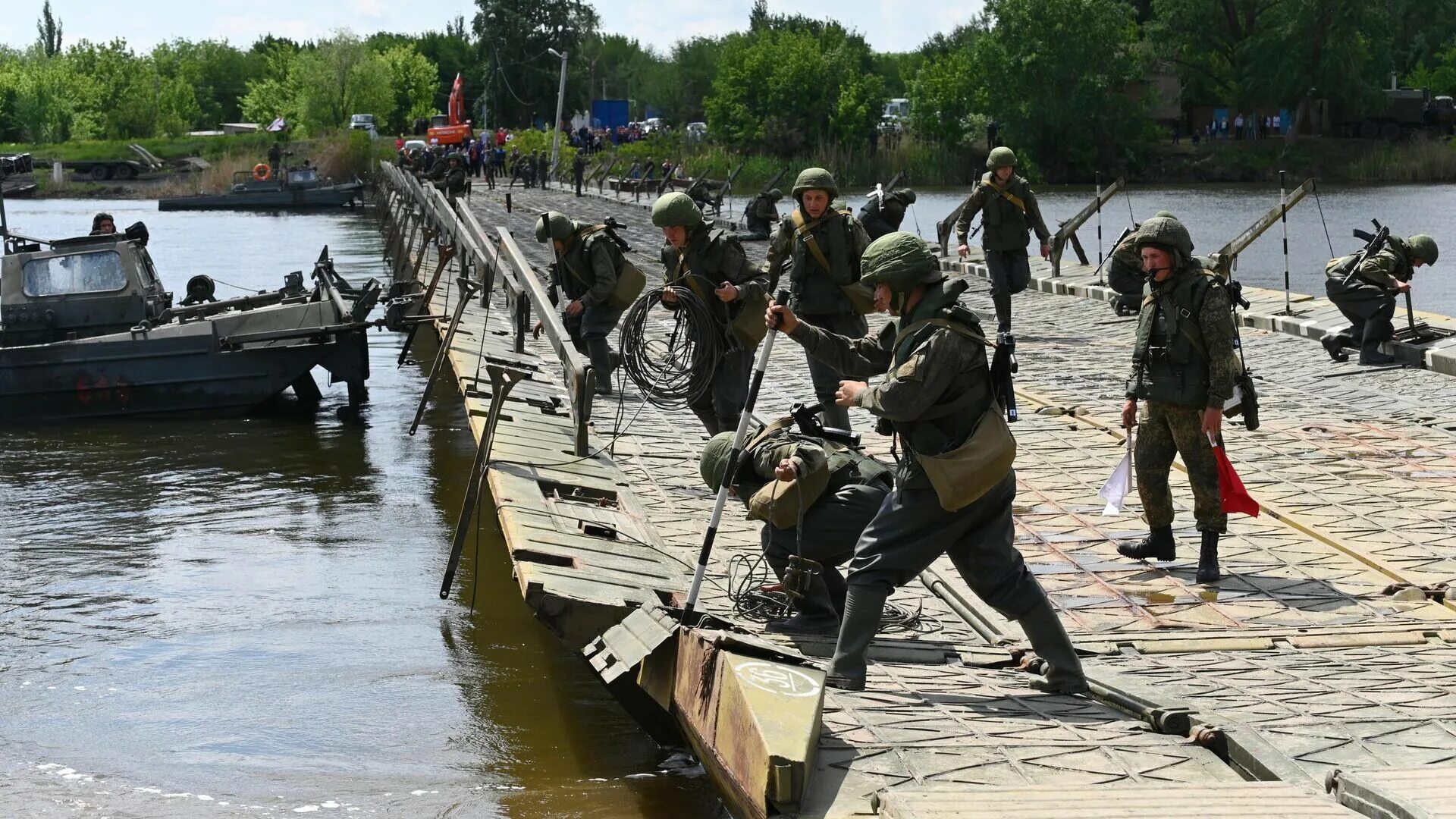 Переправа Северский Донец разгром. Северский Донец переправа Понтонная. Переправа через реку Северский Донец. Переправа бой