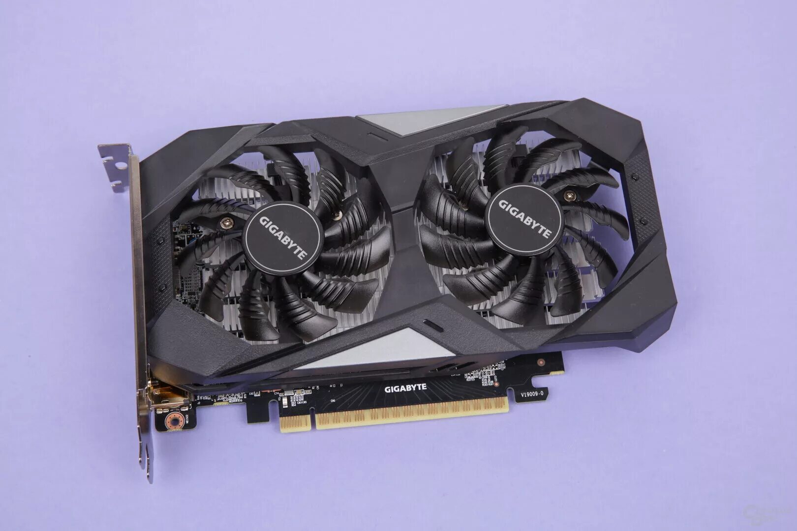 1050 ti 1660 super. Видеокарта GEFORCE GTX 1650 OC. GEFORCE 1650 ti 4gb. Видеокарта Gigabyte GTX 1650 4gb. Видеокарта GTX 1650 ti.