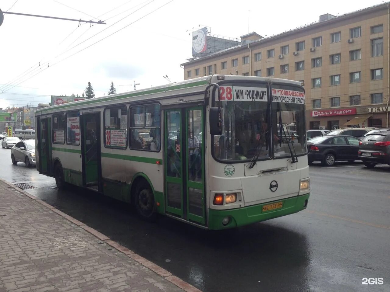 Общественный транспорт 28. 28 Автобус Новосибирск. ЛИАЗ 5256.25 Новосибирск. 28 Автобус Новосибирск ЛИАЗ. Маршрут 1198 автобус Новосибирск.