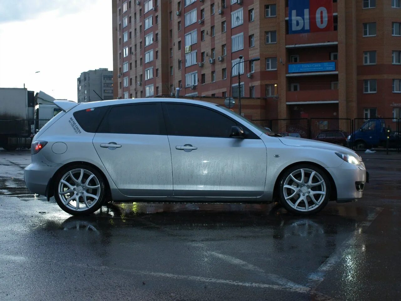 Колеса мазда 3 бк. Mazda 3 BK r17. Mazda 3 BK на 17 дисках. Mazda 3 BK диски r17. Mazda 3 BK r18.