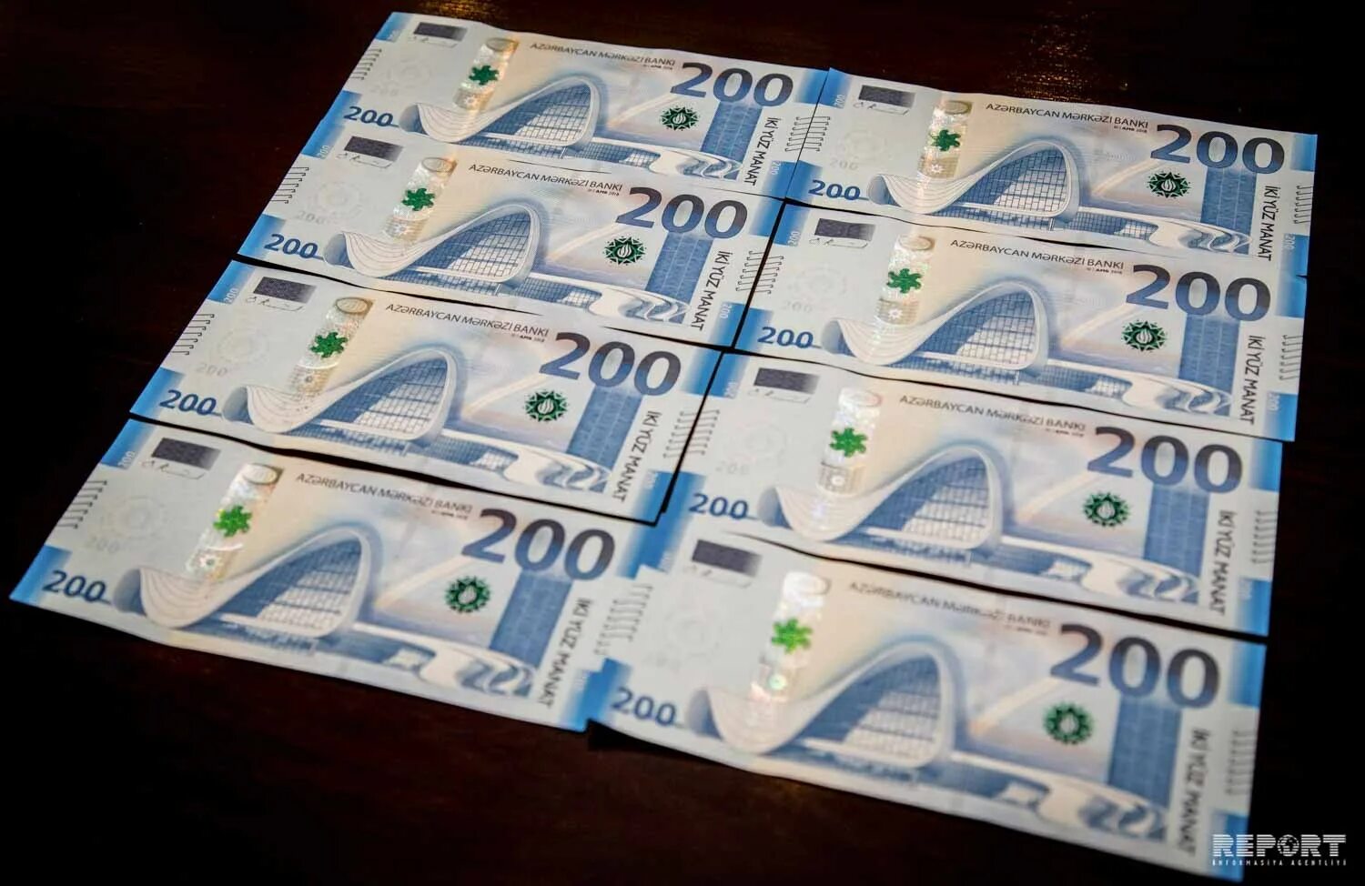200 манат азербайджана. 200 манат купюра. 200 манат азербайджана. 500 манат купюра азербайджан. 500 манат купюра азербайджан.