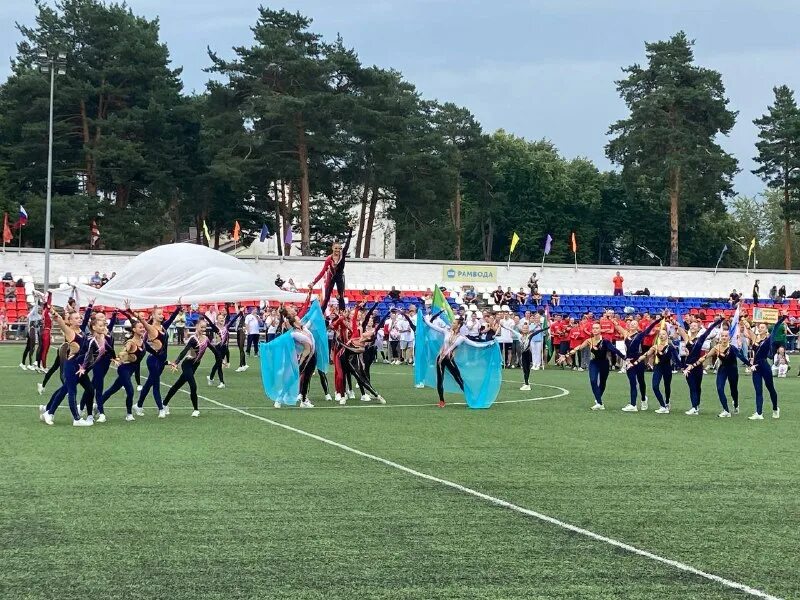 бег соревнования. опаринская средняя школа. значок судья 2 спартакиада 1959 год. спартакиада арбитражный суд тюменской области. 2 спартакиада.