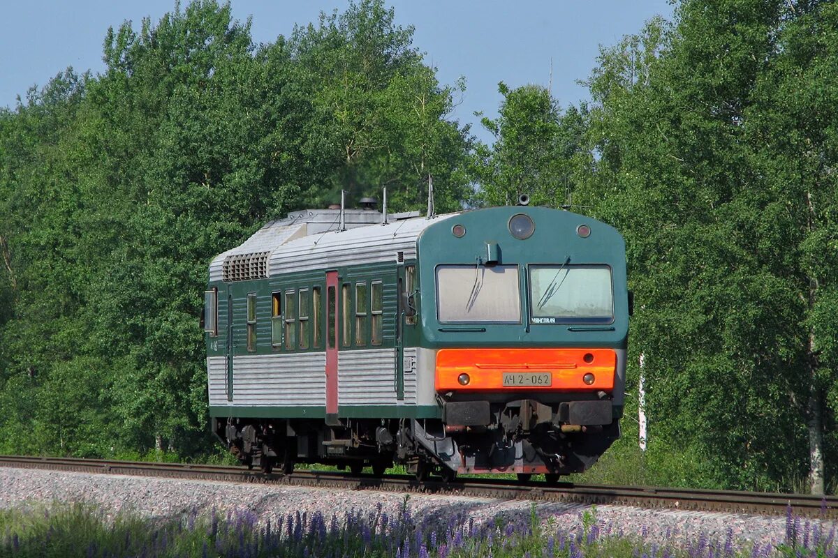 Электричка дятьково фаянсовая. Эд4м 0214. Электрички. Пригородные поезда фаянсовая. Списанный ач2.