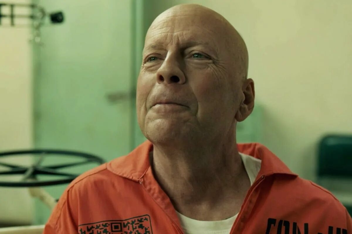 Брюс уиллис аутизм. Уо́лтер Брюс Уи́ллис. Bruce Willis 2022. Тюрьма суперзлодеев / Corrective measures (2022. Брюс Уиллис сейчас 2022.