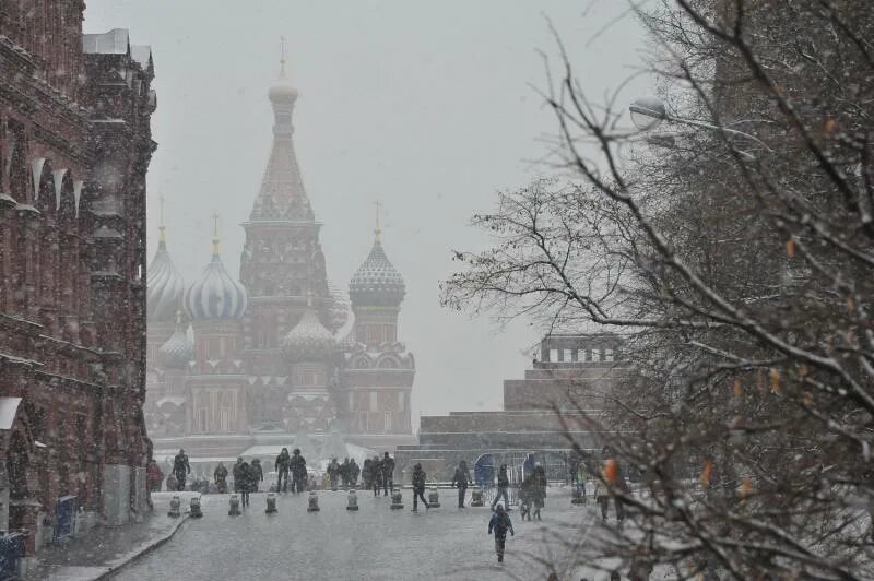 Москва 2013. Ноябрьская москва. Москва в конце ноября. Золотая осень в москве мгу. Москва дождь кремль.