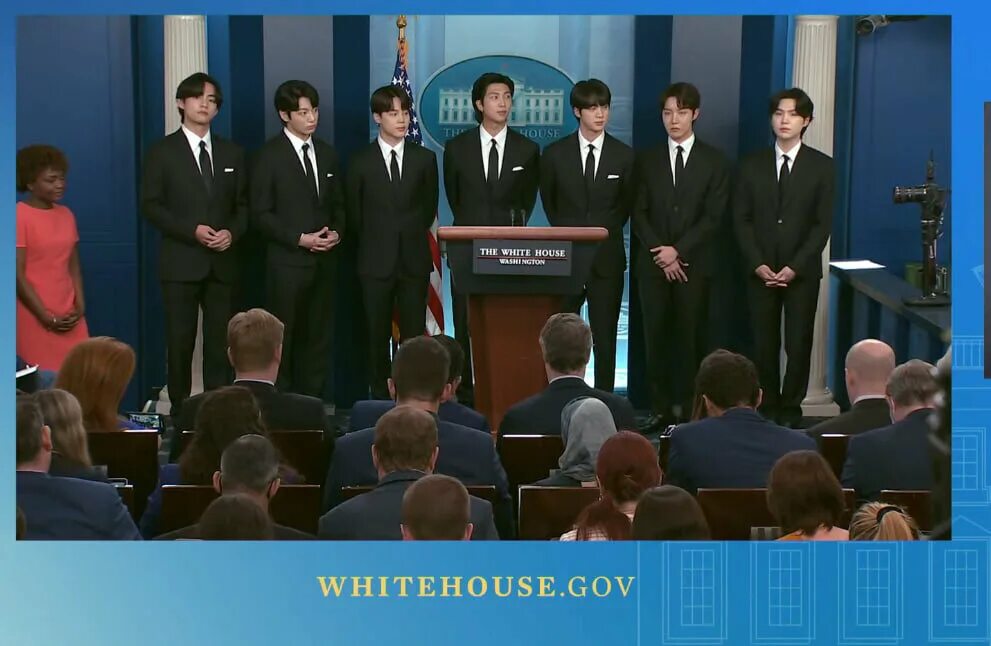 Бтс камбэк 2022. Джей хоуп нью йорк. Тату юнги из bts 7. Бтс участники 2021. Корейцы в сша.