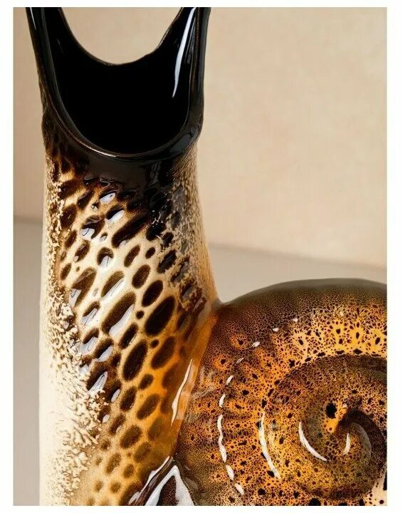 Ваза улитка. Керамическая ваза улитка. Ваза улитка керамика. Африканские вазы.