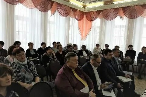 Директор учреждения образования