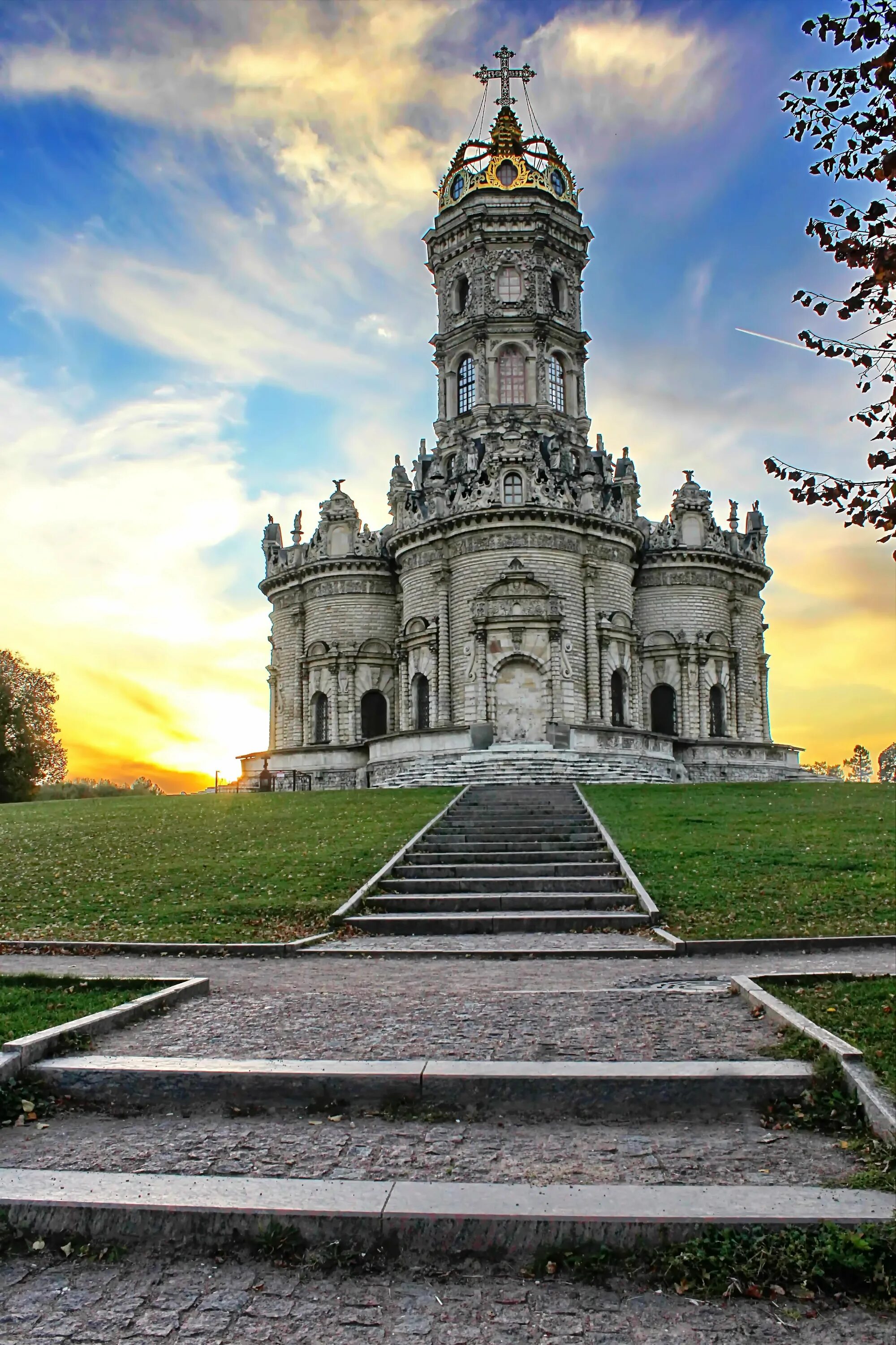 Подольск церковь знамения пресвятой богородицы. Церковь в дубровицах подольск. Знаменская церковь в поселке дубровицы. Подольск усадьба дубровицы храм пресвятой богородицы. Знаменский храм в дубровицах г подольск.
