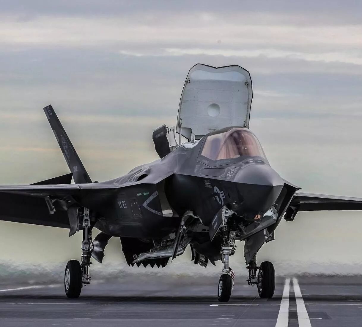 Поколение истребителей сша. F 35 Lightning 2. F-35с «Лайтнинг-2». Lockheed Martin f-35b Lightning II.