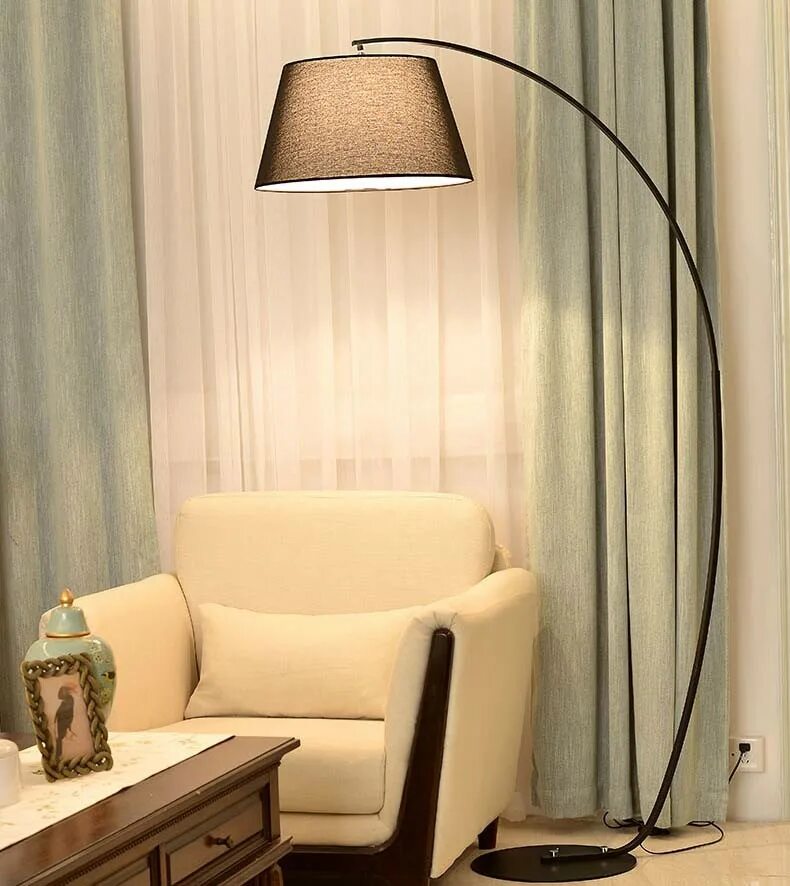 Удлинена дуга. Торшер Arti Lampadari Alba e 3.1.1 b. Торшер Nocera arched Floor Lamp. Торшер удочка Arco led Floor Lamp. Торшер напольный изогнутый.