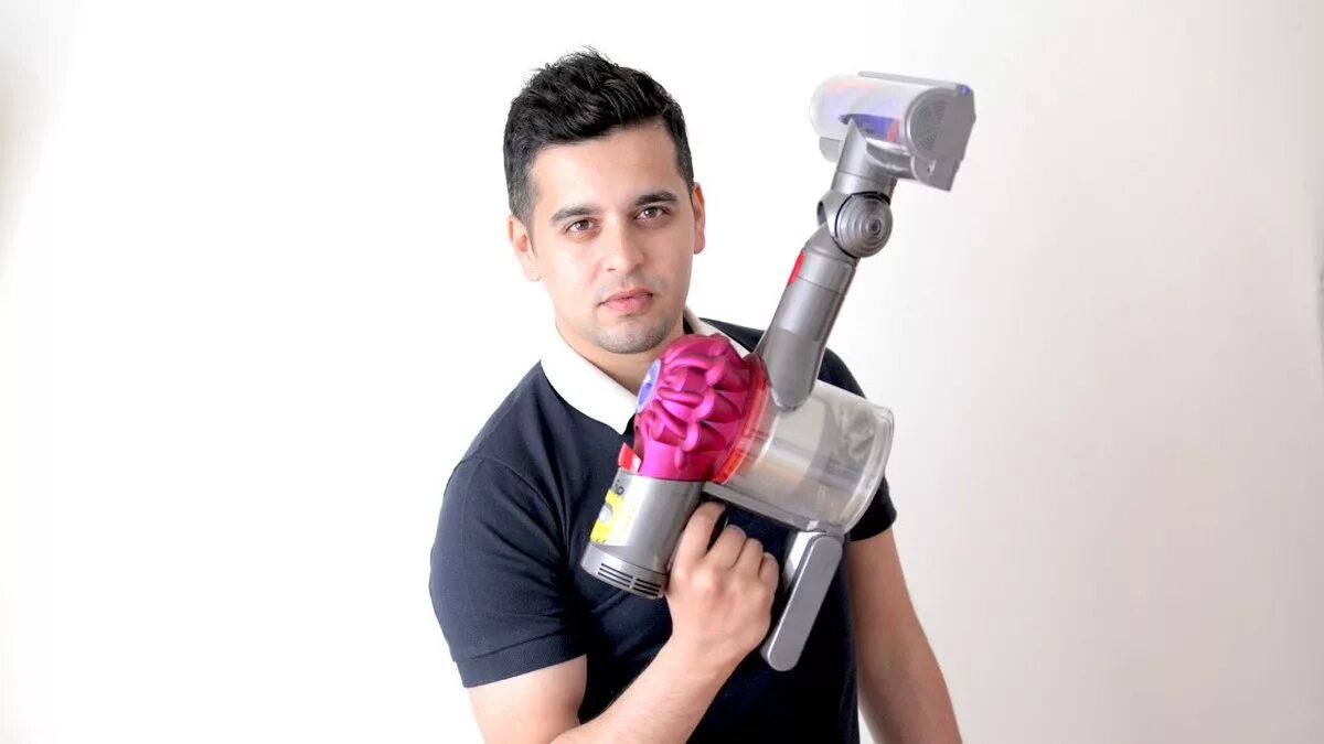 Дайсон горит красным. Dyson v7 Motorhead. Дайсон в7. Dyson v7 Motorhead Origin. Dyson v7 v8 Vacuum Cleaner.