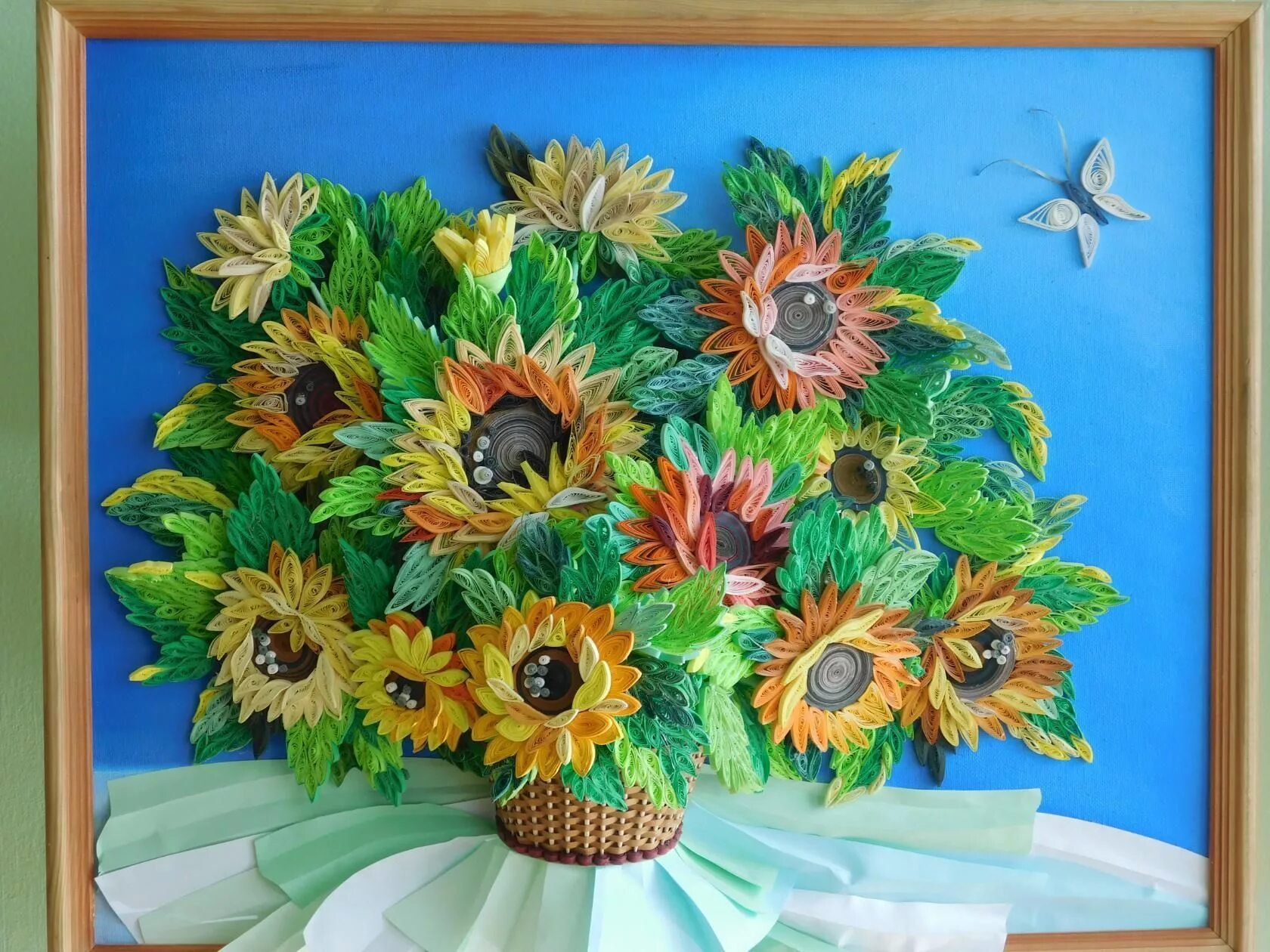 Пано иж природного материала. Хелен масселвайт вид искусства. Панно с морскими ракушками. Панно из разных материалов. Квиллинг панно.