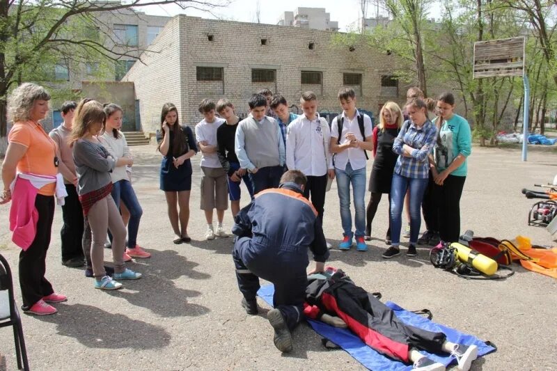 48 Школа Астрахань. Городской спасательный отряд Астрахань.. Астрахань СОШ 48 директор.