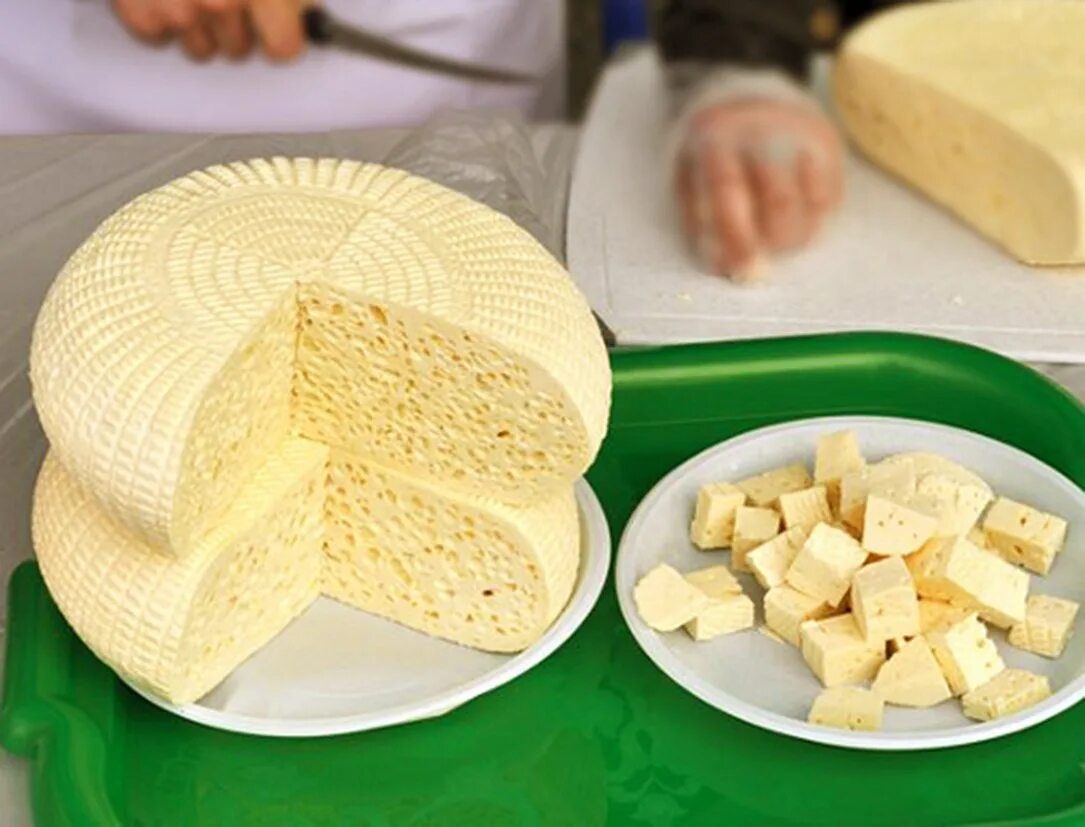 Сыр в специях в масле. Осетинский сыр – цыхт,. Горский осетинский сыр. Осетинский сыр рассольный. Кабардинский сыр.