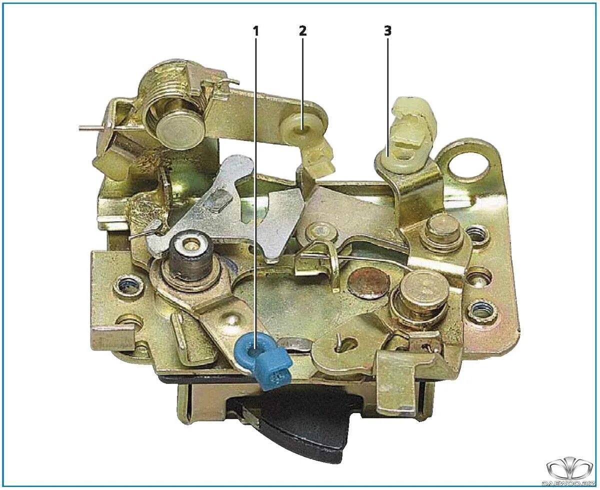 Замок передней левой двери нексии. Замок дверной Дэу Нексия n100. Механизм замка двери левый Daewoo Nexia. Замок двери водителя Нексия n100. Замок передней правой двери Нексия н100.