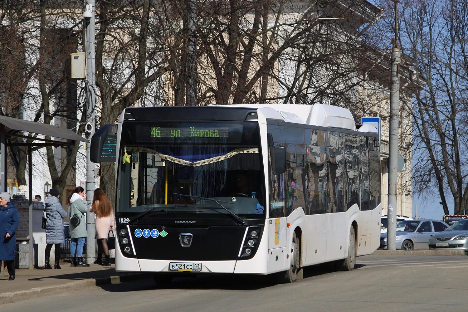 825 автобус маршрут. Маршруты автобусов москва. 229 автобус. 832 автобус крылатские холмы. Маршрут 829 автобуса москва остановки.