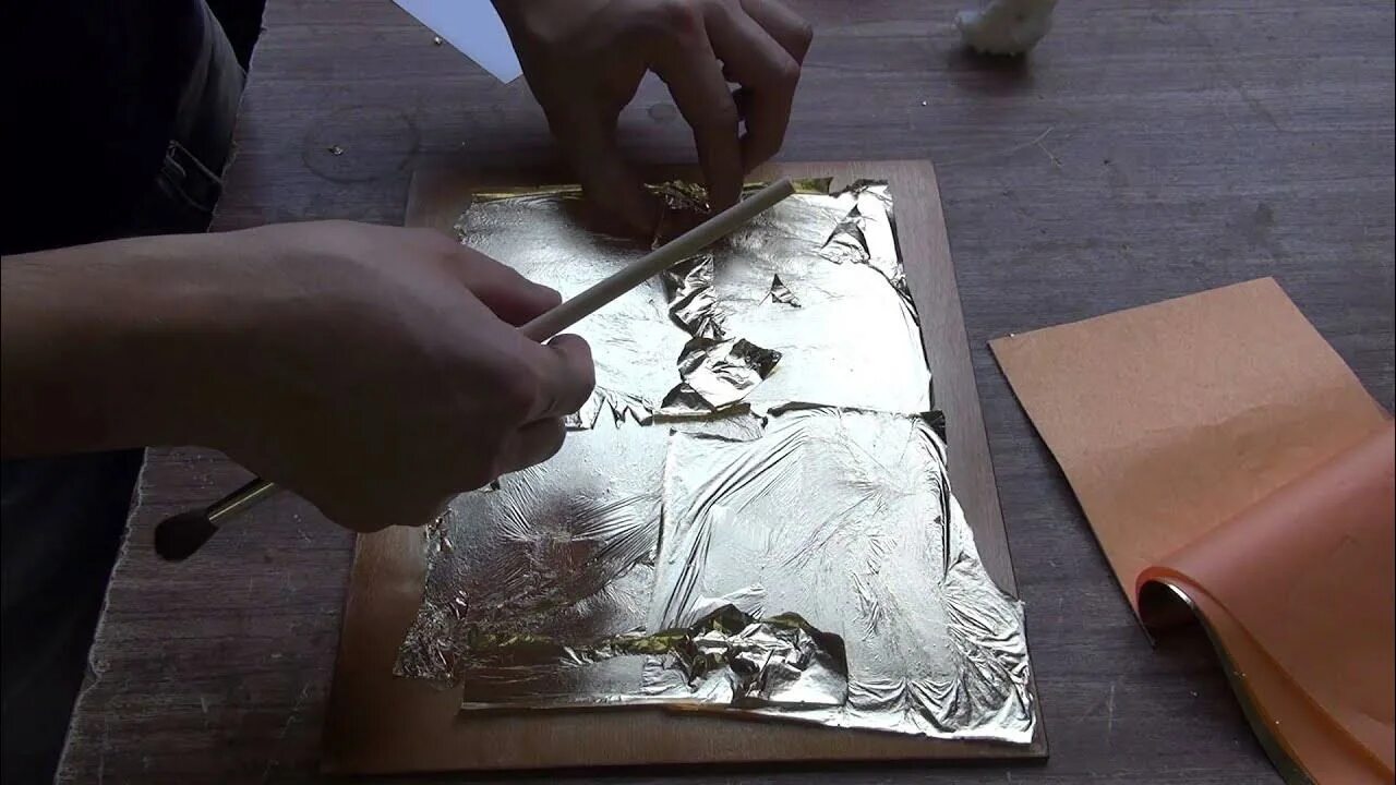 Поталь что это такое и как пользоваться. Техника золочения поталью. картины в технике поталь. нанесение потали на дерево. техника нанесения потали на холст.
