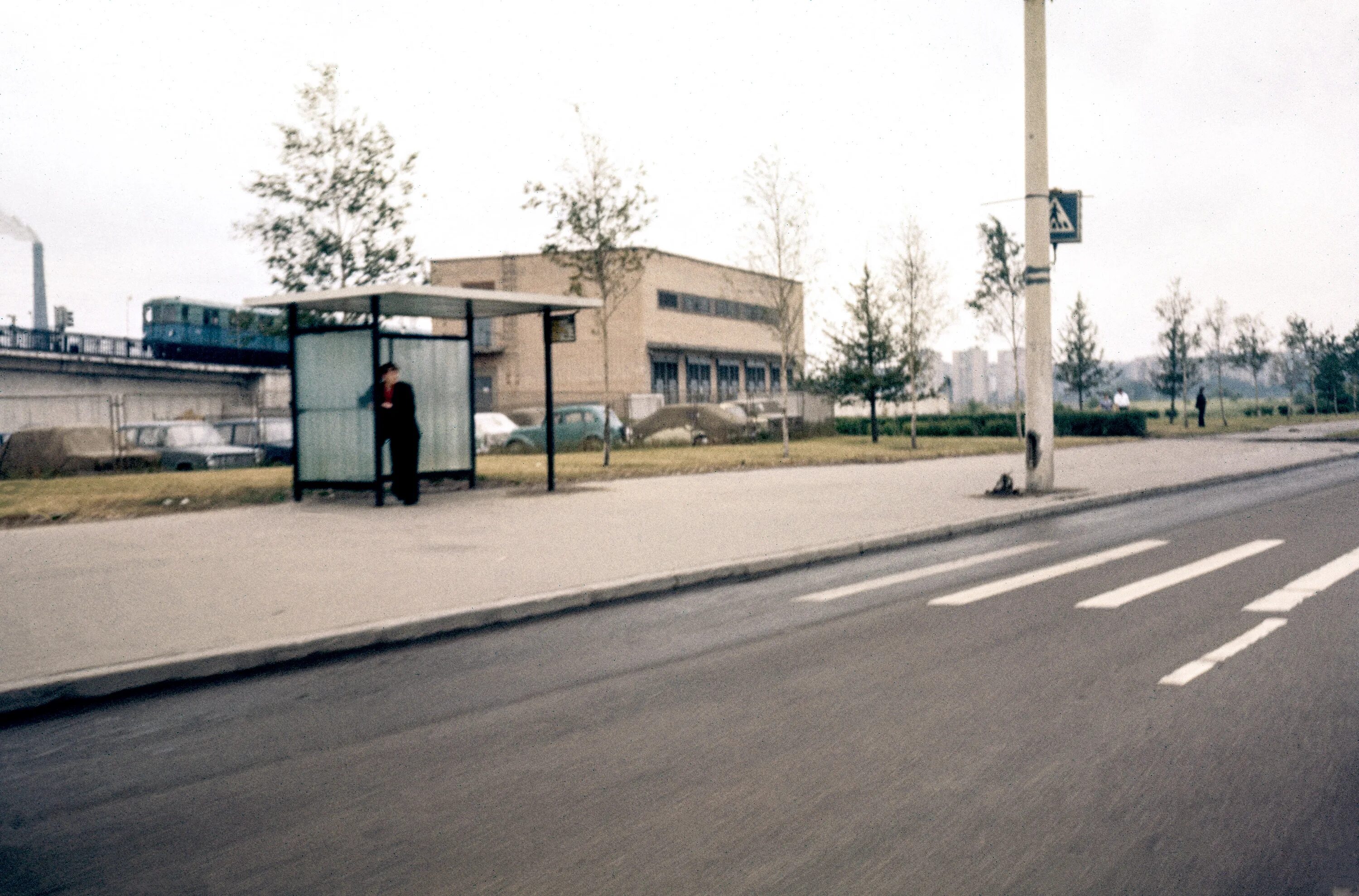 16 Автобусный парк Москва. Советское шоссе. 16 Автобусный парк Москва 1994. Остановка 13 больница Нежинская.