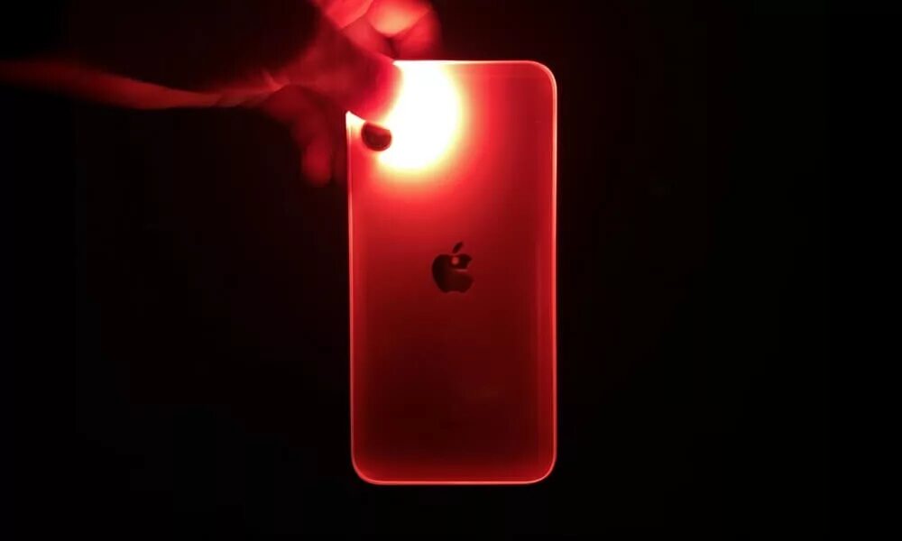 Как сделать подсветку на айфон. Iphone 11 фонарик. вспышка фонарик iphone. iphone 11 вспышка. айфон 13 фонарик.
