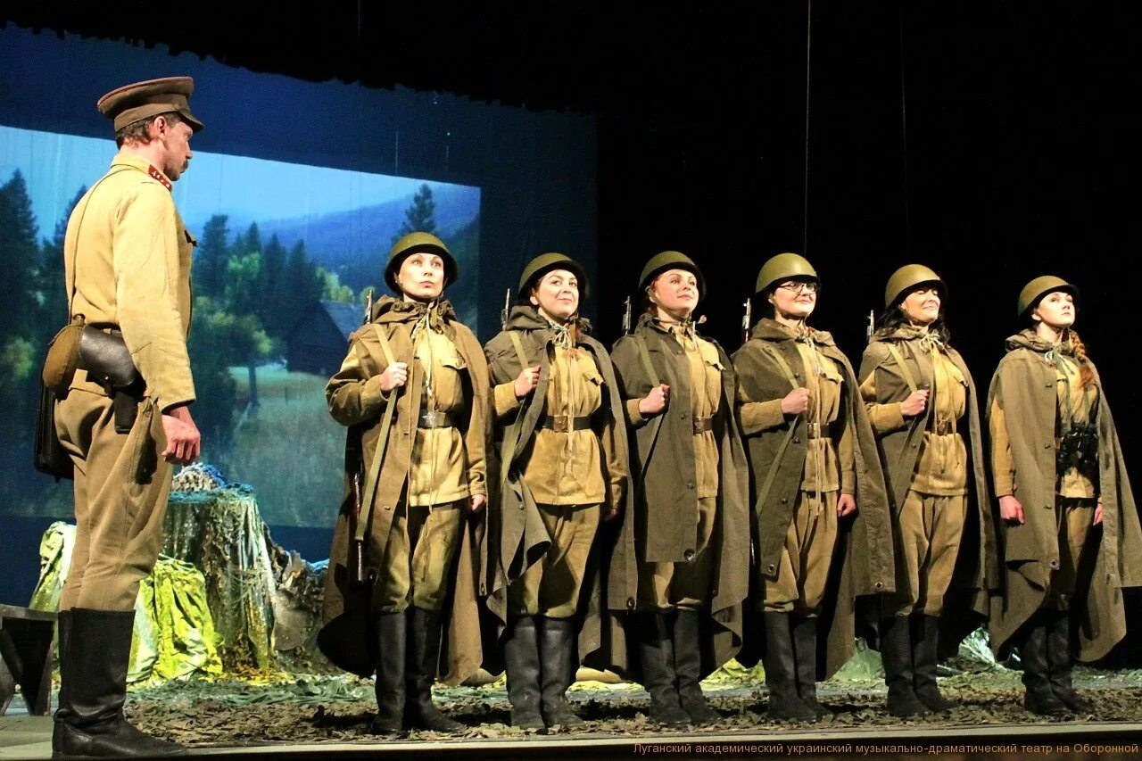 музыкально драматический театр в. драматический театр ивантеевка. памятник  академический музыкально-драматический театр донецк. донецк театр оперы. александр редя.